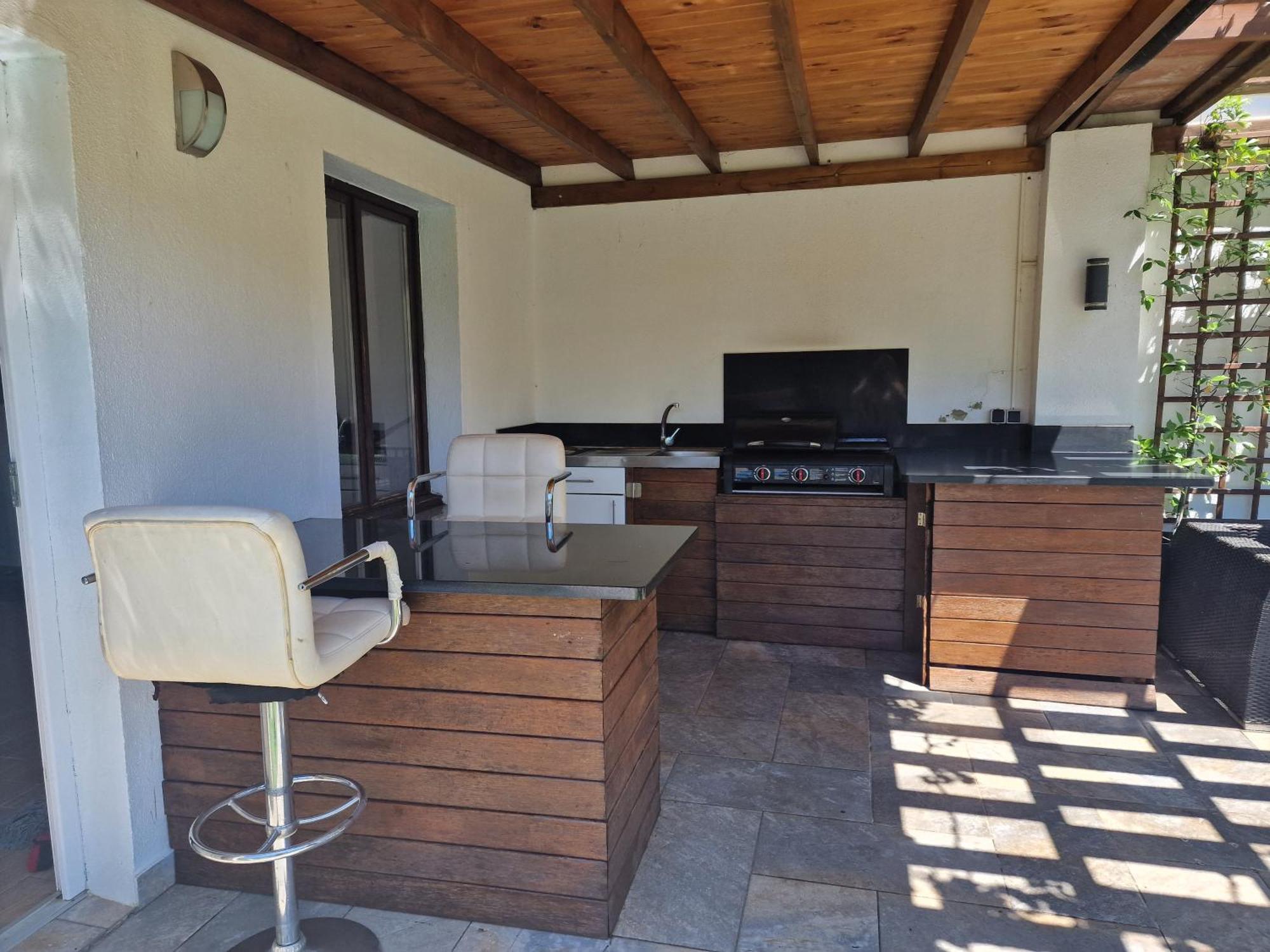 Newly Renovated Large Villa With Garden 卡斯特罗·德波利亚斯 外观 照片