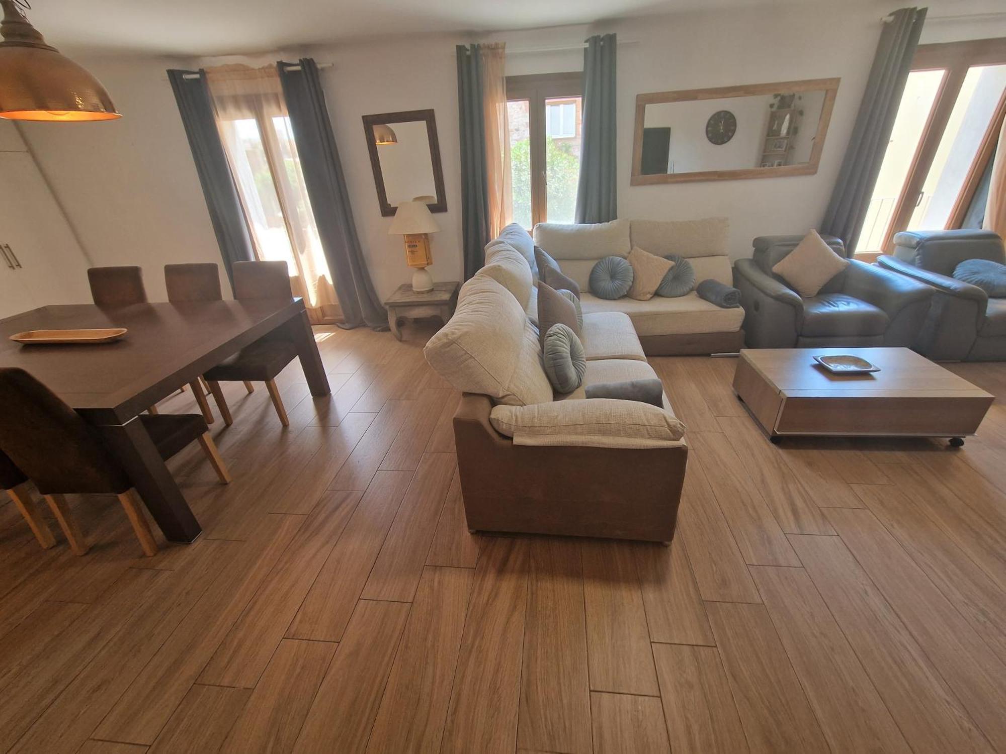 Newly Renovated Large Villa With Garden 卡斯特罗·德波利亚斯 外观 照片