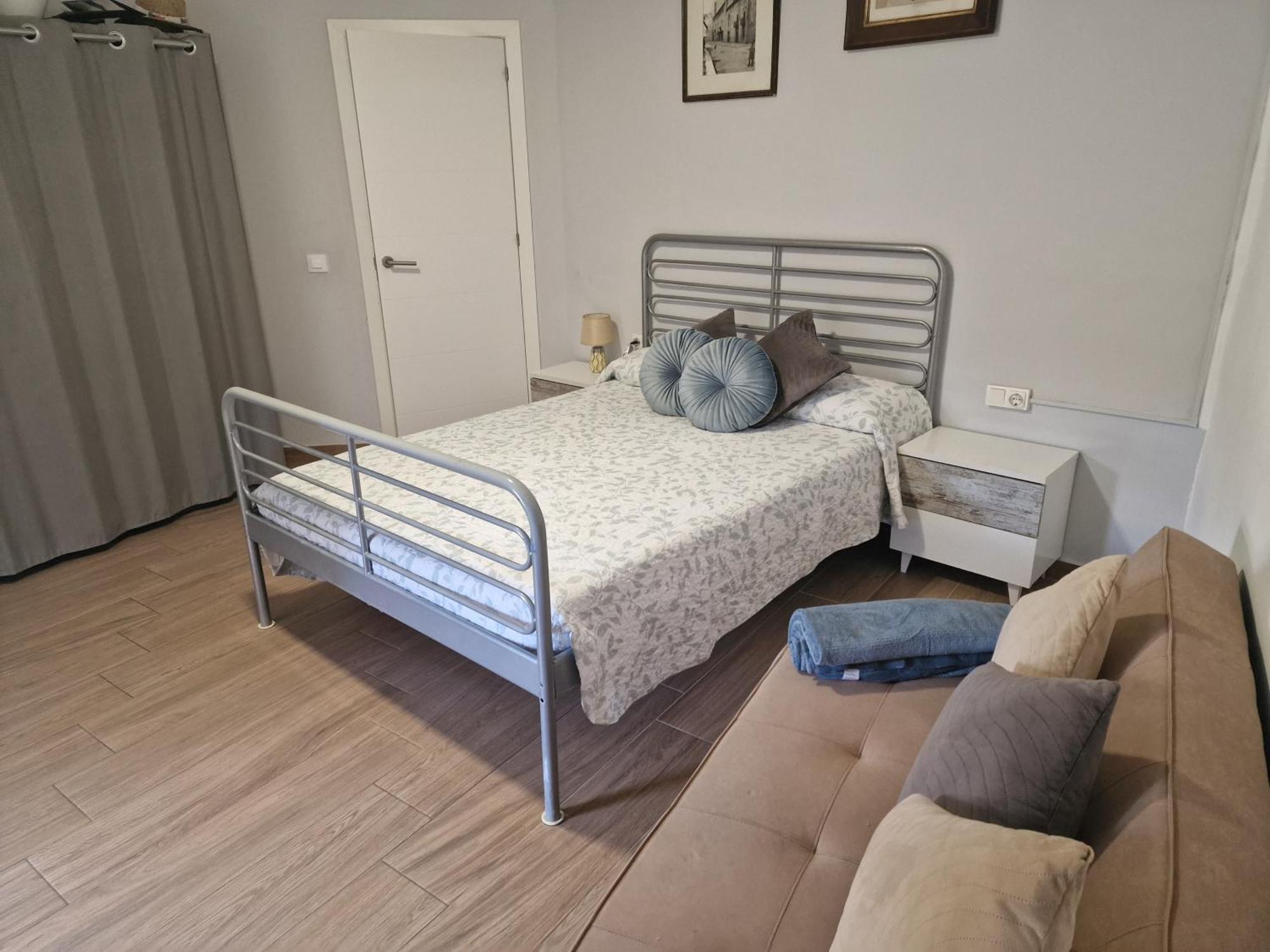 Newly Renovated Large Villa With Garden 卡斯特罗·德波利亚斯 外观 照片